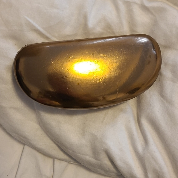 GUESS UVA/UVB Protected Sunglasses - Picture 4 of 6